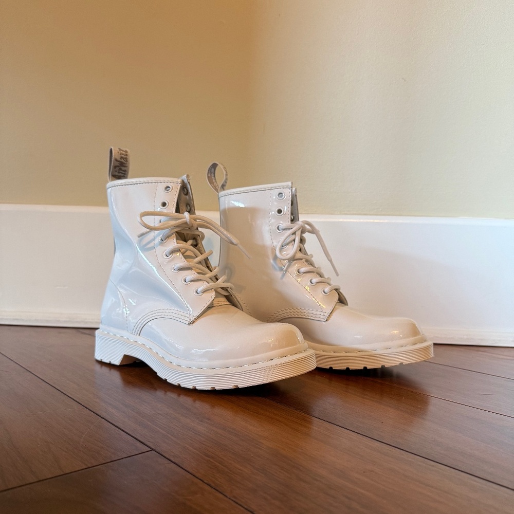 NWOT Dr. Martens 1460 Patent Leather White Mono Boots Sz 7US / 5UK / EU 38